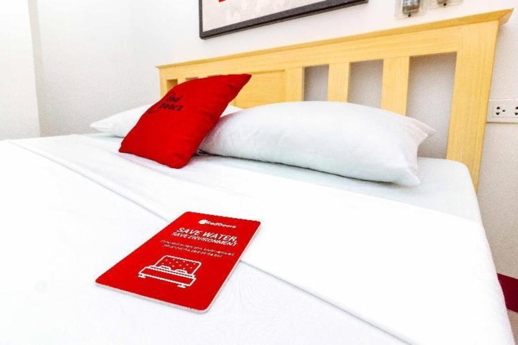 Reddoorz Near Cebu Metropolitan Cathedral Otel Dış mekan fotoğraf