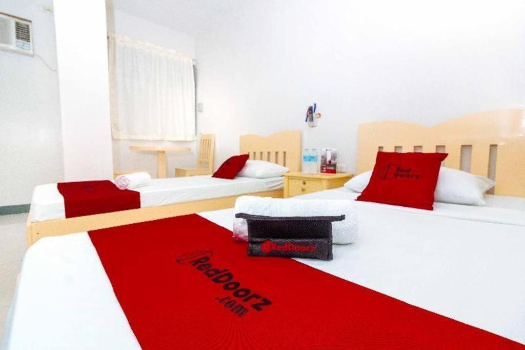Reddoorz Near Cebu Metropolitan Cathedral Otel Dış mekan fotoğraf