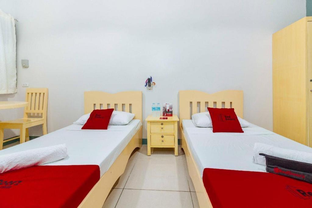 Reddoorz Near Cebu Metropolitan Cathedral Otel Dış mekan fotoğraf