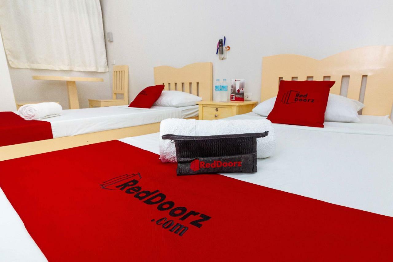Reddoorz Near Cebu Metropolitan Cathedral Otel Dış mekan fotoğraf